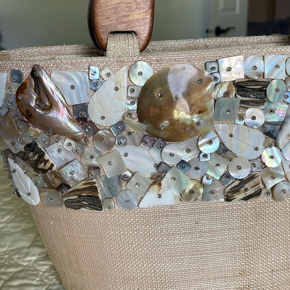 Beach Seashell Sachet Handbag Wooden Handles - Picture 3 of 14